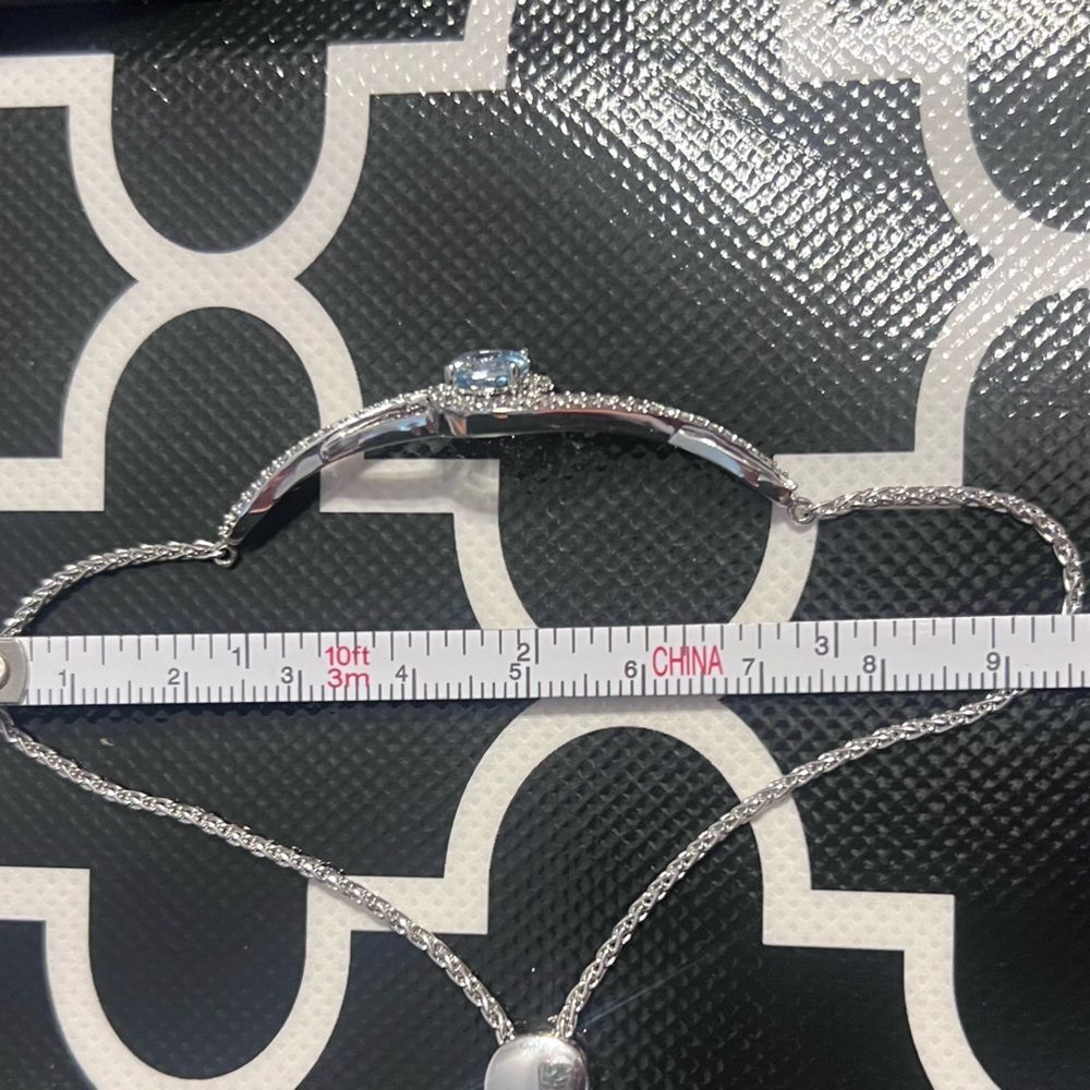 Kay Jewelers Bracelet with diamonds around & a beautiful sapphire center - Picture 15 of 16